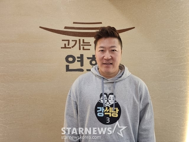 10일 행사 도중 인터뷰에 임한 최형우./사진=박수진 기자