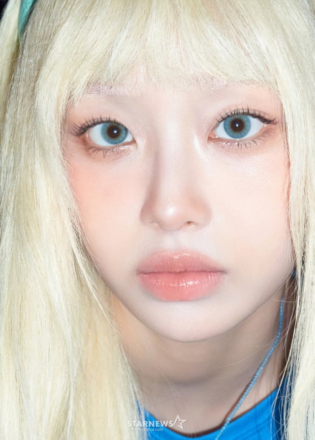 가수 츄가 7일 진행된 정규 1집 앨범 'XO, My Cyberlove' 발매 기념 라운드 인터뷰를 위해 포즈를 취하고 있다. /사진제공=ATRP/2026.01.07 /사진=김휘선 hwijpg@