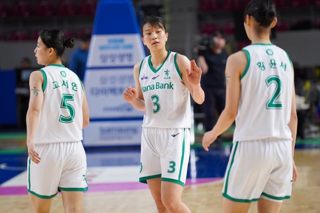 정현(가운데). /사진=WKBL 제공