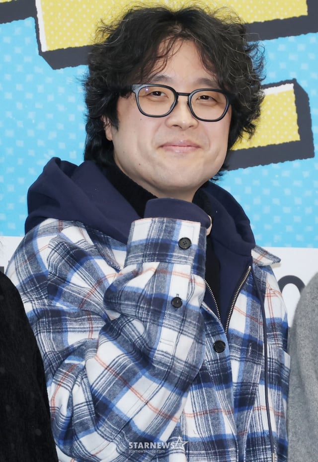홍상훈 CP가 12일 오후 서울 마포구 상암동 스탠포드호텔에서 진행된 JTBC 예능 '혼자는 못 해' 제작발표회에 참석해 포즈를 취하고 있다. /2026.01.12 /사진=이동훈 photoguy@