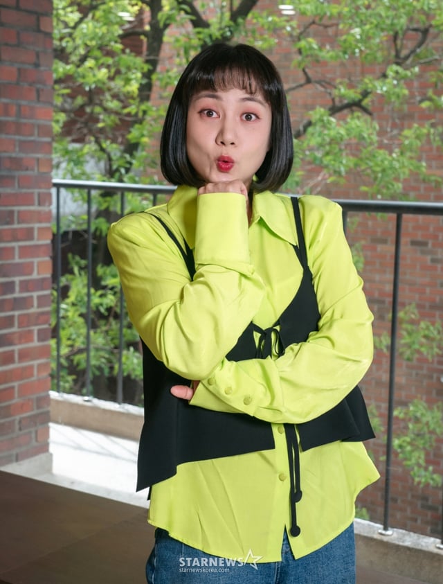 박나래가 26일 진행된 LG U+모바일 예능 '내편하자' 기자간담회를 위해 포즈를 취하고 있다. /사진제공=LGU+ 2024.04.26 /사진=이동훈