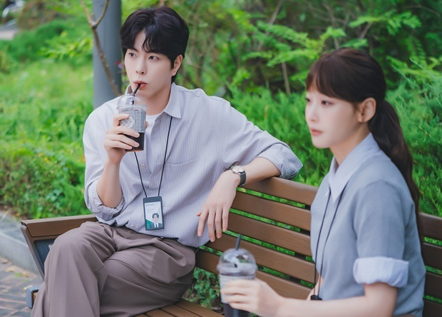 왼쪽부터 홍종현, 오연서 /사진=채널A '아기가 생겼어요'