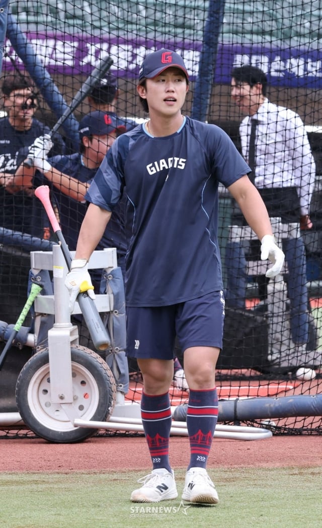 オフィシャル】「花火野球出身」チョン·ヒョンス年俸125%↑最高引上げ