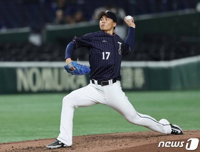2023 아시아프로야구챔피언십(APBC) 한국전에서 대만 국가대표로 등판해 투구하고 있는 왕옌청. /사진=뉴스1