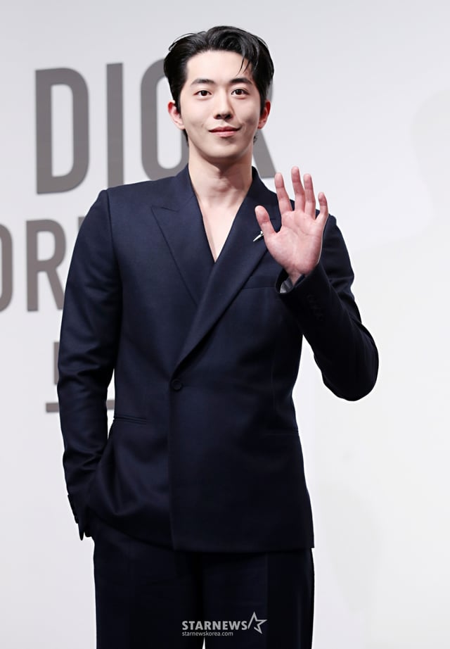 배우 남주혁이 18일 서울 동대문구 DDP 아트홀에서 진행된 명품 브랜드 디올 'DESIGNER OF DREAMS' 전시회 개최 기념 포토월에 참석해 포즈를 취하고 있다. /2025.04.18 /사진=김휘선 hwijpg@