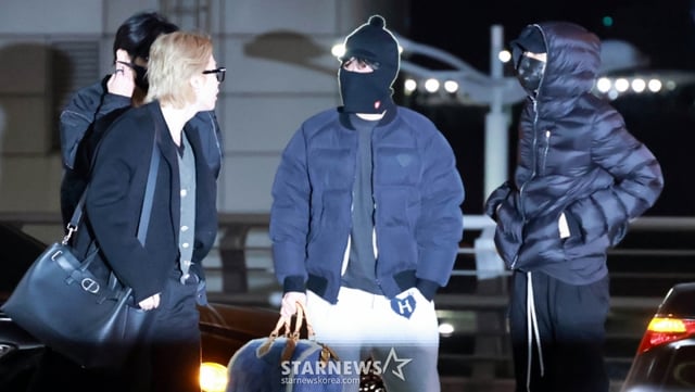 그룹 방탄소년단(BTS) 뷔, 지민, 제이홉, RM이 해외 일정 차 2일 오후 인천국제공항을 통해 출국하고 있다. 2026.02.02 /사진=임성균 tjdrbs23@