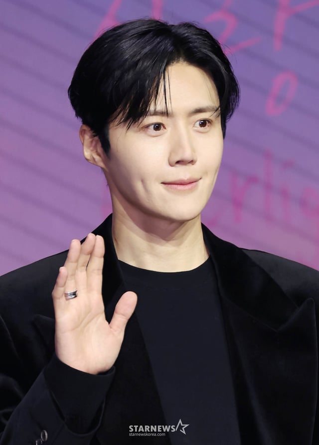 배우 김선호가 13일 오전 서울 강남구 조선 팰리스 호텔에서 진행된 넷플릭스 오리지널 시리즈 '이 사랑 통역 되나요?' 제작발표회에 참석해 포즈를 취하고 있다. /2026.01.13 /사진=이동훈 photoguy@