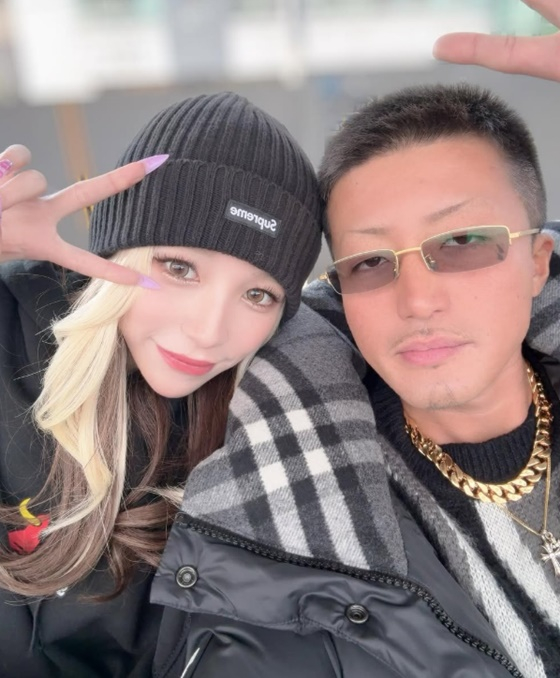 베이비(왼쪽), 츠짱/사진=베이비 인스타그램
