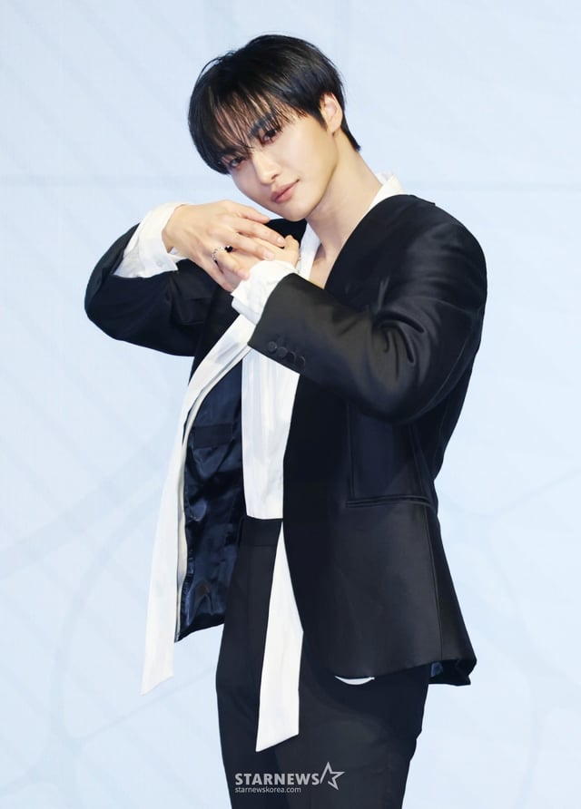 그룹 에이티즈(ATEEZ) 성화가 5일 오후 서울 여의도 페어몬트 앰배서더 호텔에서 진행된 미니 13집 '골든 아워 : 파트 4'(GOLDEN HOUR : Part.4) 발매기념 기자간담회에 앞서 포즈를 취하고 있다. /2026.02.05 /사진=이동훈 photoguy@