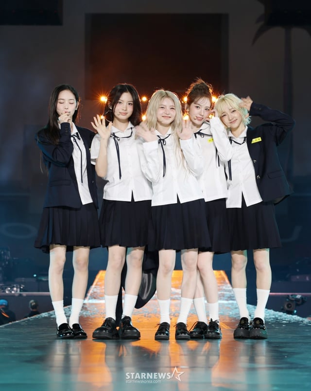 걸그룹 키키가 7일 가오슝 내셔널 스타디움에서 진행된 스타뉴스 주최 '10주년 아시아 아티스트 어워즈 2025(10th Anniversary Asia Artist Awards 2025, '10주년 AAA 2025')를 기념하는 'ACON 2025'에서 멋진 무대를 선보이고 있다.   'ACON 2025'는 'AAA'의 10주년을 기념하고 함께 축하하는 의미에서 열리는 페스타로, 배우 이준영과 i-dle(아이들) 슈화, 크래비티 앨런, 키키 수이가 MC를 맡아 'ACON 2025'를 이끌고 QWER(큐더블유이알), 넥스지(NEXZ), 아홉(AHOF), 애쉬 아일랜드(Ash Island), 에이티즈(ATEEZ), 우즈(WOODZ), 이이경, 최예나(YENA), 키스오브라이프(KISS OF LIFE), 키키(KiiiKiii), 킥플립(KickFlip), 크래비티(CRAVITY), 싸이커스(xikers), SB19(에스비나인틴) 등이 출연한다. /2025.12.07 /사진=이동훈 photoguy@