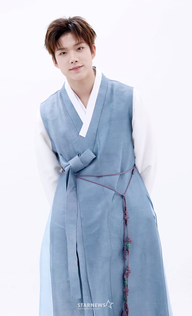 그룹 아크 한복 인터뷰 /사진=김휘선 기자 hwijpg@