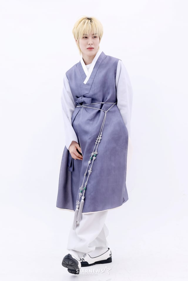그룹 아크 한복 인터뷰 /사진=김휘선 기자 hwijpg@