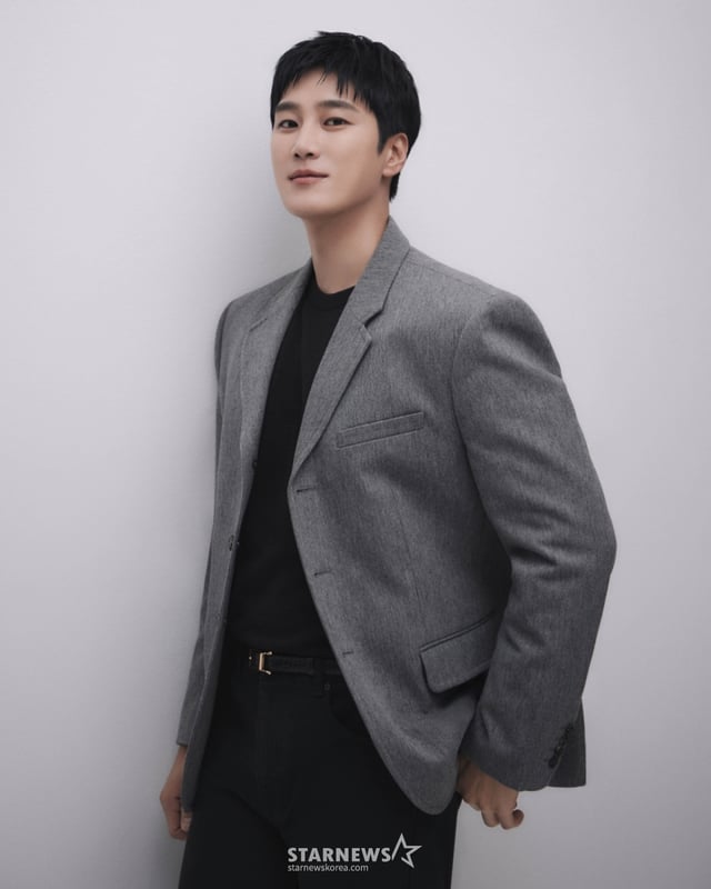 tvN 드라마 '스프링 피버' 배우 안보현이 11일 진행된 라운드 인터뷰를 위해 포즈를 취하고 있다. /사진제공=에이엠엔터테인먼트 2026.02.11 /사진=이동훈 photoguy@