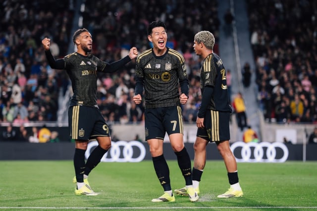 Son Heung-min (center) is delighted after the first goal assist in the opening match of the 2026 Major League Soccer (MLS) between LAFC and Inter Miami at the Memorial Coliseum in Los Angeles (LA) on the 22nd. /Photo = LAFC SNS Capture 