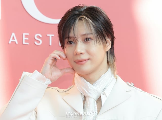 (ソウル=ニュース1)クォン·ヒョンジン記者=SHINeeのテミンが8日、ソウル永登浦区のFKIタワーカンファレンスセンターで開かれたコスメブランドAHCの新製品「フルリフトアイクリームフォーフェイスローンチングイベント」でポーズを取っている。 2025.12.8/ニュース1 Copyright © ニュース1. All rights reserved. 無断転載及び再配布、AI学習利用禁止。 /写真=(ソウル=ニュース1)クォン·ヒョンジン記者