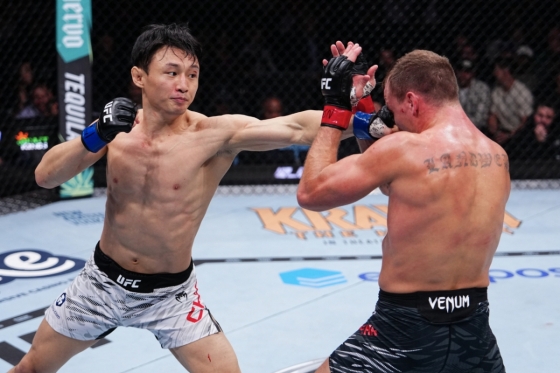 Choi Doo-ho (left). /Photo = Courtesy of UFC