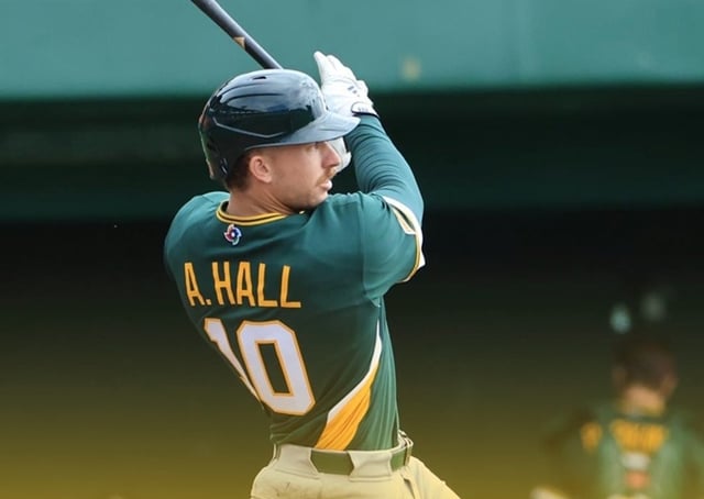 Alex Hall hit a home run against the Yomiuri Giants on the 3rd. /Photo = Australian national team official SNS