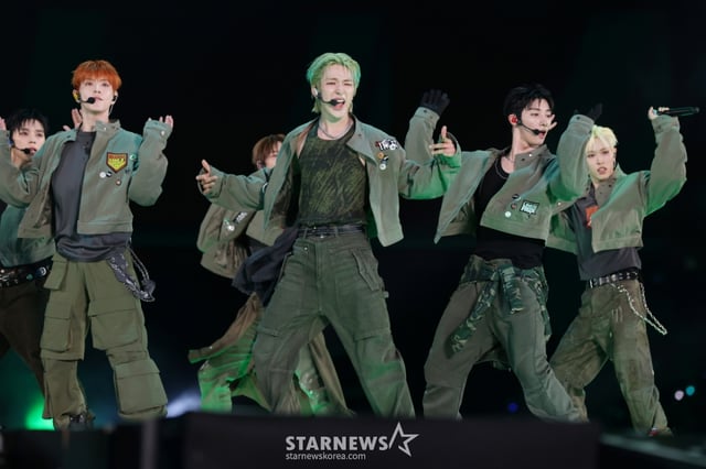 그룹 넥스지가 2025년 12월 7일 가오슝 내셔널 스타디움에서 진행된 스타뉴스 주최 '10주년 아시아 아티스트 어워즈 2025(10th Anniversary Asia Artist Awards 2025, '10주년 AAA 2025')를 기념하는 'ACON 2025'에서 멋진 무대를 선보이고 있다. 'ACON 2025'는 'AAA'의 10주년을 기념하고 함께 축하하는 의미에서 열리는 페스타로, 배우 이준영과 i-dle(아이들) 슈화, 크래비티 앨런, 키키 수이가 MC를 맡아 'ACON 2025'를 이끌고 QWER(큐더블유이알), 넥스지(NEXZ), 아홉(AHOF), 애쉬 아일랜드(Ash Island), 에이티즈(ATEEZ), 우즈(WOODZ), 이이경, 최예나(YENA), 키스오브라이프(KISS OF LIFE), 키키(KiiiKiii), 킥플립(KickFlip), 크래비티(CRAVITY), 싸이커스(xikers), SB19(에스비나인틴) 등이 출연했다. /2025.12.07 /사진=이동훈 photoguy@
