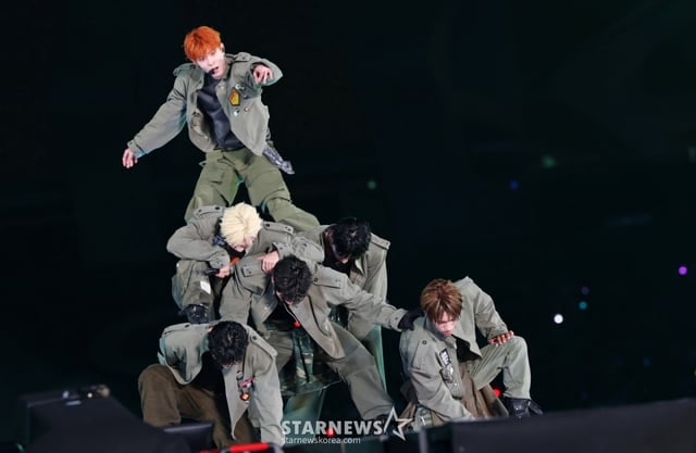 그룹 넥스지가 2025년 12월 7일 가오슝 내셔널 스타디움에서 진행된 스타뉴스 주최 '10주년 아시아 아티스트 어워즈 2025(10th Anniversary Asia Artist Awards 2025, '10주년 AAA 2025')를 기념하는 'ACON 2025'에서 멋진 무대를 선보이고 있다. 'ACON 2025'는 'AAA'의 10주년을 기념하고 함께 축하하는 의미에서 열리는 페스타로, 배우 이준영과 i-dle(아이들) 슈화, 크래비티 앨런, 키키 수이가 MC를 맡아 'ACON 2025'를 이끌고 QWER(큐더블유이알), 넥스지(NEXZ), 아홉(AHOF), 애쉬 아일랜드(Ash Island), 에이티즈(ATEEZ), 우즈(WOODZ), 이이경, 최예나(YENA), 키스오브라이프(KISS OF LIFE), 키키(KiiiKiii), 킥플립(KickFlip), 크래비티(CRAVITY), 싸이커스(xikers), SB19(에스비나인틴) 등이 출연했다. /2025.12.07 /사진=이동훈 photoguy@