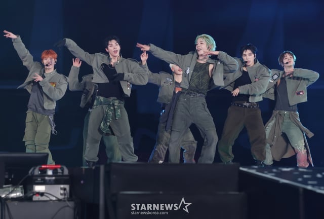 그룹 넥스지가 2025년 12월 7일 가오슝 내셔널 스타디움에서 진행된 스타뉴스 주최 '10주년 아시아 아티스트 어워즈 2025(10th Anniversary Asia Artist Awards 2025, '10주년 AAA 2025')를 기념하는 'ACON 2025'에서 멋진 무대를 선보이고 있다. 'ACON 2025'는 'AAA'의 10주년을 기념하고 함께 축하하는 의미에서 열리는 페스타로, 배우 이준영과 i-dle(아이들) 슈화, 크래비티 앨런, 키키 수이가 MC를 맡아 'ACON 2025'를 이끌고 QWER(큐더블유이알), 넥스지(NEXZ), 아홉(AHOF), 애쉬 아일랜드(Ash Island), 에이티즈(ATEEZ), 우즈(WOODZ), 이이경, 최예나(YENA), 키스오브라이프(KISS OF LIFE), 키키(KiiiKiii), 킥플립(KickFlip), 크래비티(CRAVITY), 싸이커스(xikers), SB19(에스비나인틴) 등이 출연했다. /2025.12.07 /사진=이동훈 photoguy@