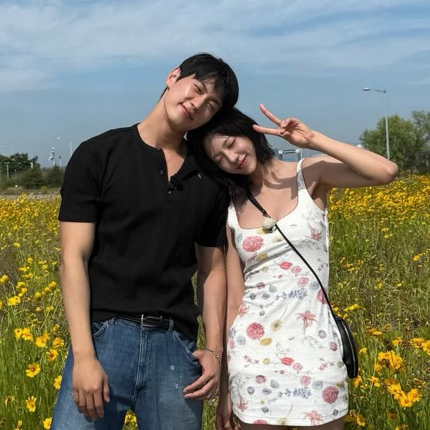 왼쪽부터 조이건, 김고은 /사진=조이건 인스타그램