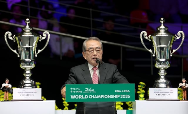 김영수 PBA 총재가 6일 제주특별자치도 제주시 한라체육관에서 열린 '하나카드 하나캐피탈 제주특별자치도 PBA-LPBA 월드챔피언십 2026' 개막식을 앞두고 개회사를 하고 있다. /사진=PBA 제공