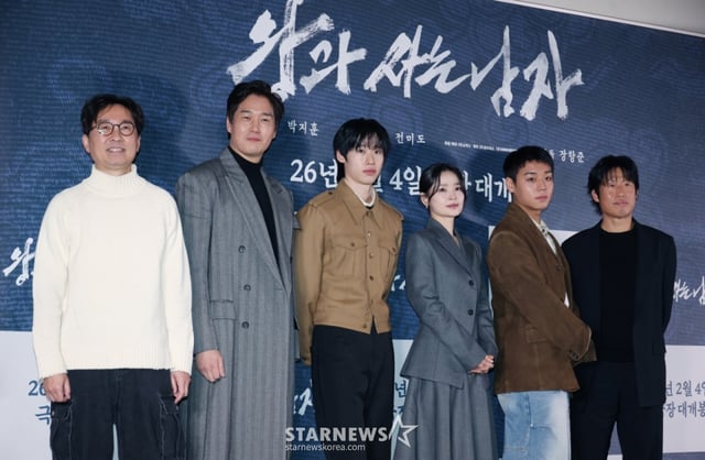 장항준 감독, 배우 유지태, 김민, 전미도, 박지훈, 유해진이 21일 오후 서울 강남구 메가박스 코엑스에서 진행된 영화 '왕과 사는 남자' 언론배급시사회 및 기자간담회에 참석해 질문에 답하고 있다. /2026.01.21 /사진=이동훈 photoguy@