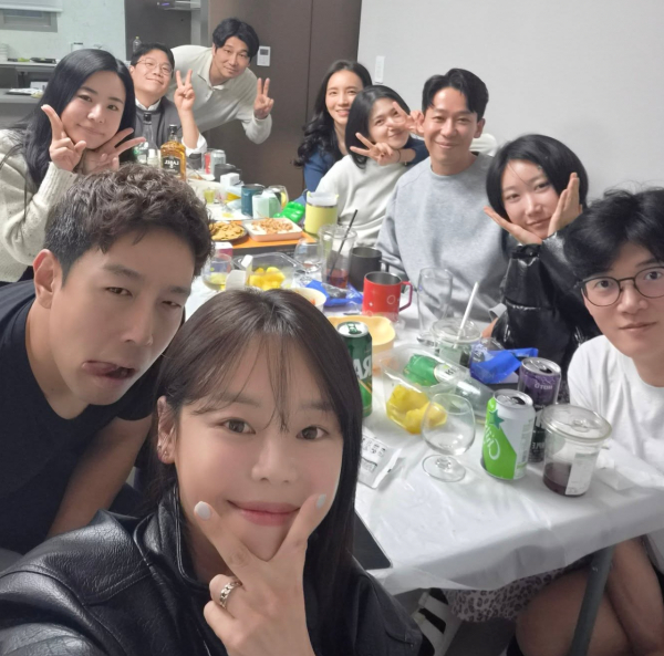 '나솔사계' 출연진 /사진=미스터 킴 SNS