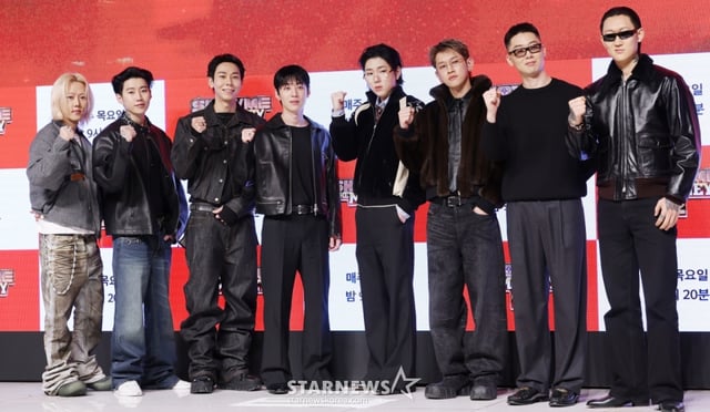 프로듀서 릴 모쉬핏, 가수 박재범, 로꼬, 그레이, 지코, 크러쉬, 허키 시바세키, 제이통이 15일 서울 강남구 엘리에나호텔에서 진행된 Mnet 예능 '쇼미더머니 12' 제작발표회에 참석해 포즈를 취하고 있다. /2026.01.15 /사진=김휘선 hwijpg@