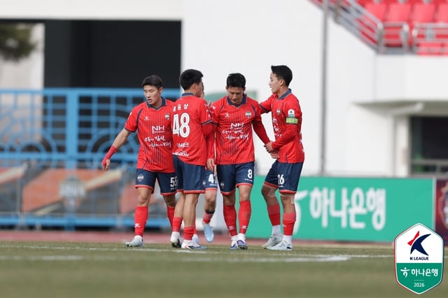 金泉尚武の選手たち。 /写真=韓国プロサッカー連盟提供