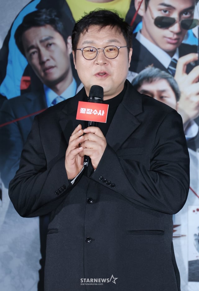 배우 윤경호가 9일 오전 서울 CGV용산아이파크몰에서 진행된 영화 '끝장수사'(감독 박철환) 제작발표회에 참석해 질문에 답하고 있다. 두 명의 용의자가 얽힌 살인사건의 진범을 잡기 위해, 촌구석으로 좌천된 형사 재혁이 신입형사 중호와 서울로 끝장수사를 떠나면서 벌어지는 이야기 '끝장수사'는 내달 2일 개봉한다. /2026.03.09 /사진=이동훈 photoguy@