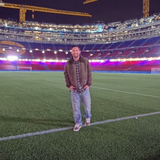 Lionel Messi is taking a picture at Barcelona's home stadium. /Photo = Lionel Messi Personal Social Network Service (SNS)