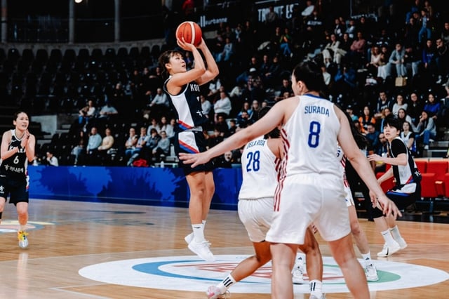 한국 여자농구대표팀이 15일 열린 2026 FIBA 여자 농구 월드컵 최종예선에서 필리핀을 꺾고 본선 진출권을 획득했다. /사진=FIBA 제공