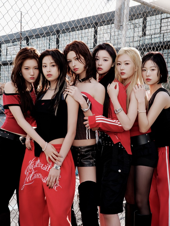 앳하트 /사진제공=타이탄콘텐츠