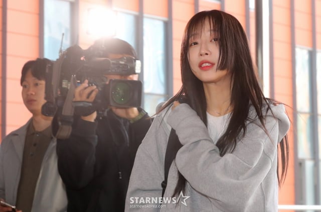 [서울=뉴시스] 김혜진 기자 = 먹방 유튜버 쯔양(본명 박정원)이 8일 오전 김세의 가로세로연구소(가세연) 대표 고소 관련 고소인 조사를 받기 위해 서울 강남구 강남경찰서로 출석하고 있다. 2025.05.08. jini@newsis.com /사진=김혜진