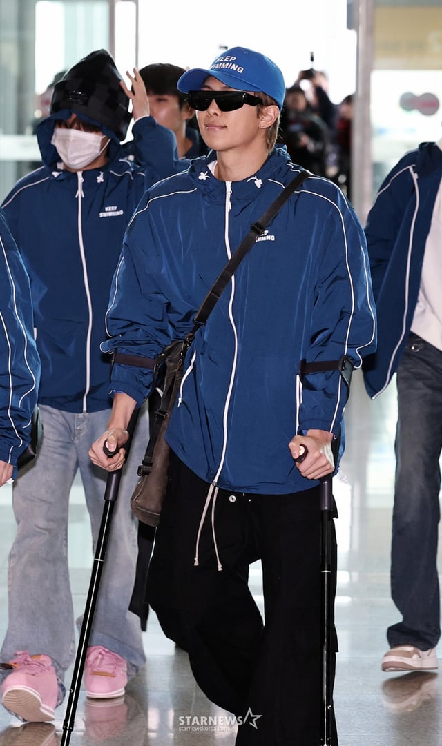 (인천공항=뉴스1) 구윤성 기자 = 그룹 방탄소년단(BTS)이 22일 오전 인천국제공항을 통해 미국 뉴욕으로 출국하고 있다.  2026.3.22/뉴스1  Copyright © 뉴스1. All rights reserved. 무단 전재 및 재배포,  AI학습 이용 금지. /사진=(인천공항=뉴스1) 구윤성 기자