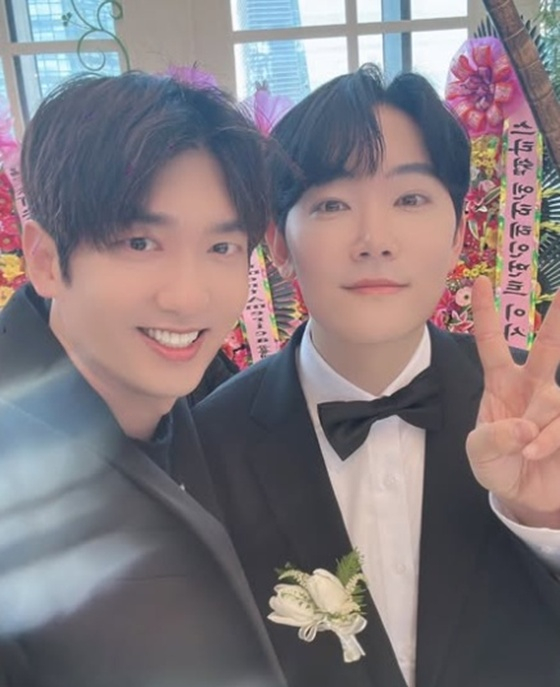 정모, 김견우 /사진=정모 SNS