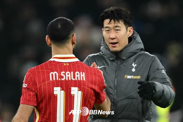 잉글랜드 프리미어리그 시절 손흥민과 모하메드 살라. /AFPBBNews=뉴스1
