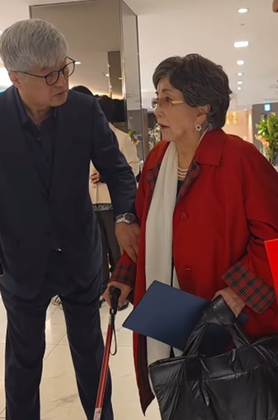 한지일, 사미자 /사진=한지일 SNS
