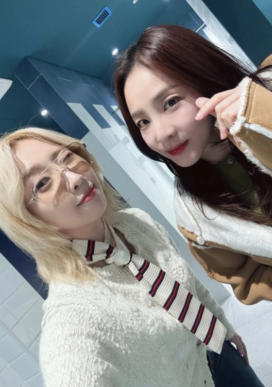 공민지(왼쪽), 산다라박/사진=공민지 SNS