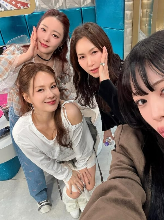 /사진=채연 SNS 