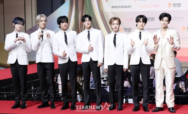 그룹 NCT DREAM이 25일 인천광역시 중구 운서동 인스파이어 아레나에서 열린 SBS 가요대전 레드카펫 행사에 참석해 포즈를 취하고 있다. /2025.12.25 /사진=김휘선 hwijpg@