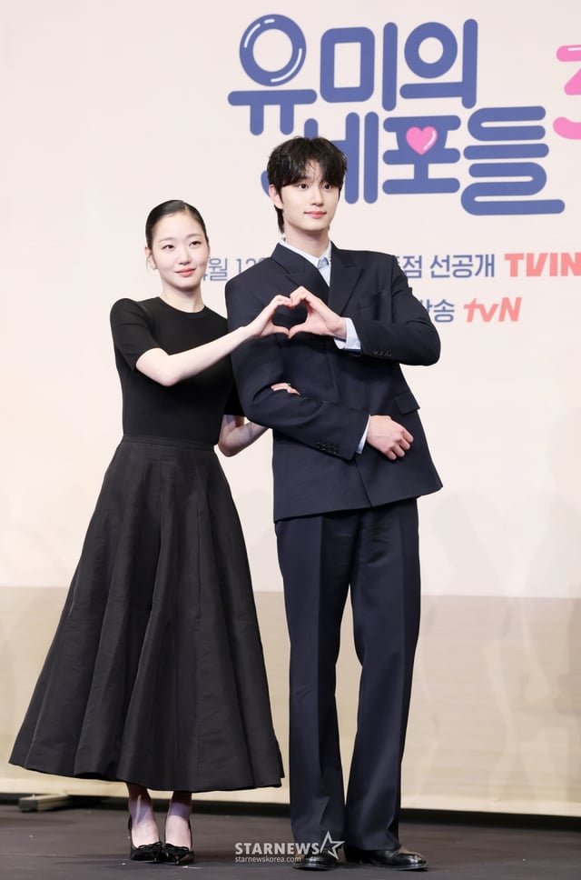 배우 김고은, 김재원이 7일 서울 구로구 더링크 호텔에서 진행된 티빙 드라마 '유미의 세포들 시즌3' 제작발표회에 참석해 포즈를 취하고 있다. /2026.04.07 /사진=김휘선 hwijpg@
