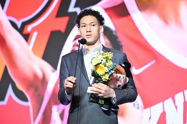 식스맨상을 수상한 에디 다니엘. /사진=KBL 제공