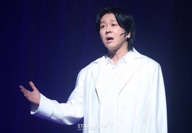 가수 윤도현이 뮤지컬 '광화문 연가' 프레스콜에 참석해 열연을 하고 있다. 2024.10.29 /사진=김창현 chmt@
