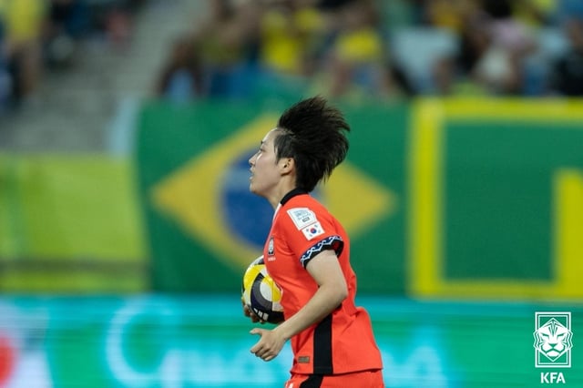 Park Soo-jung is running after scoring a comeback goal. /Photo = Courtesy of the Korea Football Association (KFA)