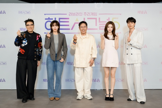 (왼쪽부터) 이상민 김이나 윤종신 츠키 로이킴 /사진=채널A