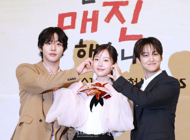 배우 안효섭, 채원빈, 김범이 15일 오후 서울 양천구 목동 SBS에서 진행된 SBS 수목드라마 '오늘도 매진했습니다' 제작발표회에 참석해 포즈를 취하고 있다. /2026.04.15 /사진=이동훈 photoguy@