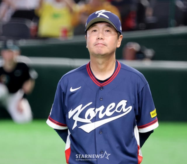 야구대표팀 류지현 감독이 지난달 9일 도쿄돔에서 열린 2026 WBC 도쿄POOL 대한민국과 호주 경기에서 오프닝세리머니에 참가하고 있다. 2026.03.08. /사진=강영조 선임기자