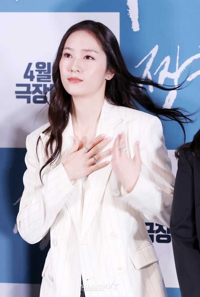 배우 정수정이 16일 서울 CGV 용산아이파크몰에서 열린 영화 '짱구'(정우·오성호 공동 연출) 언론시사회 및 기자간담회에 참석하고 있다./2026.04.16 /사진=김휘선 hwijpg@